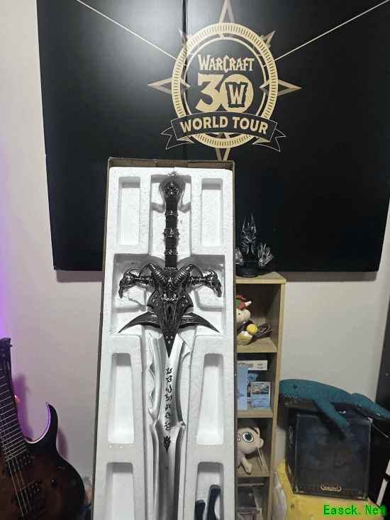 30岁生日收到女朋友送的霜之哀伤 网友集体被撒狗粮