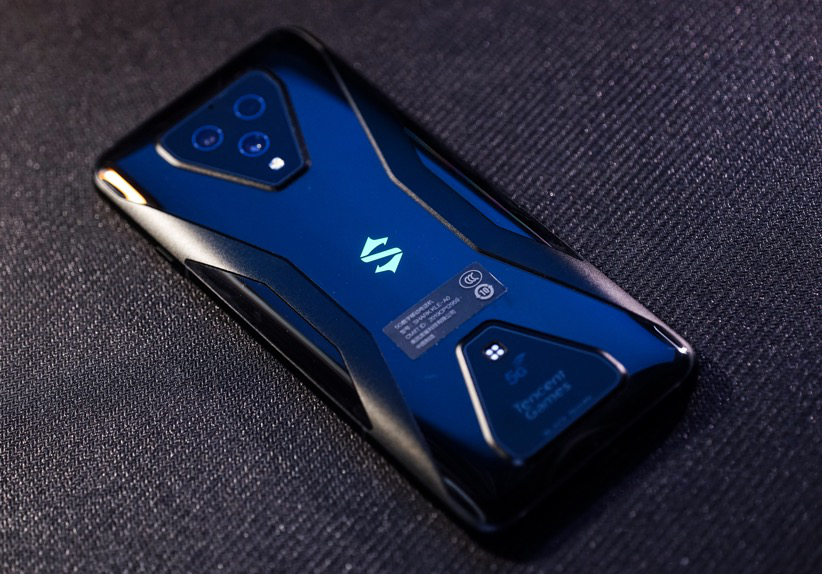 生而无畏,战至荣耀,腾讯黑鲨游戏手机3加持你的王者之路