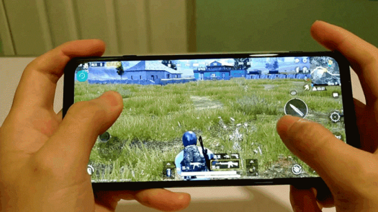 想要火力全开尽享吃鸡乐趣?或许你只缺了一部腾讯黑鲨游戏手机3